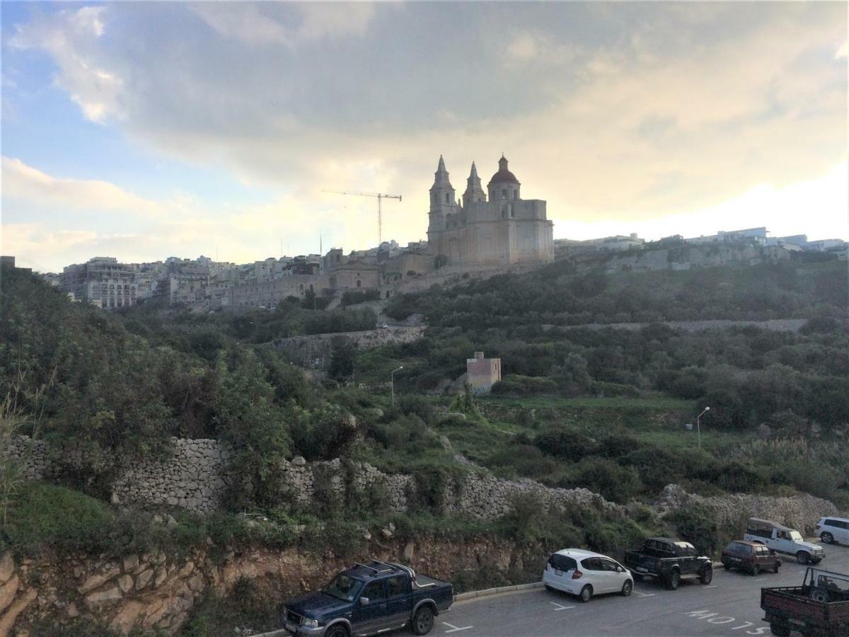 Higlander Apartments Mellieħa Exteriör bild